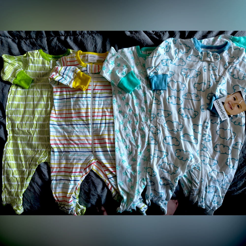 BRAND NEW Gerber Onesies Brand Collection 0-3 months Tags On